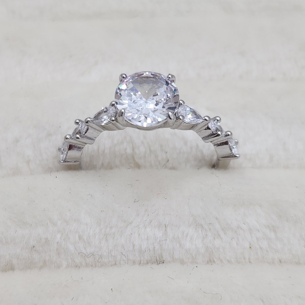 Dainty 925 Sterling Silver Round Cubic Zirconia Ring Size 5 Stackable Elegant‎